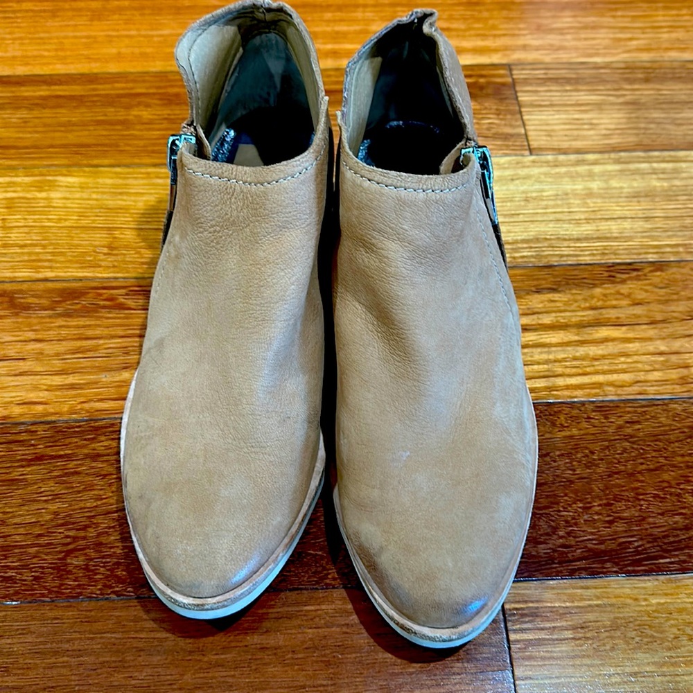 Dolce Vita - low bootie - 7.5